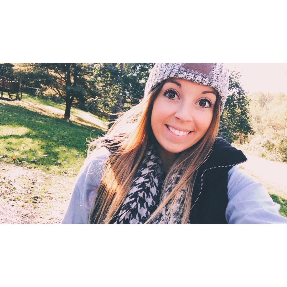 Meet your Posher, Kayla